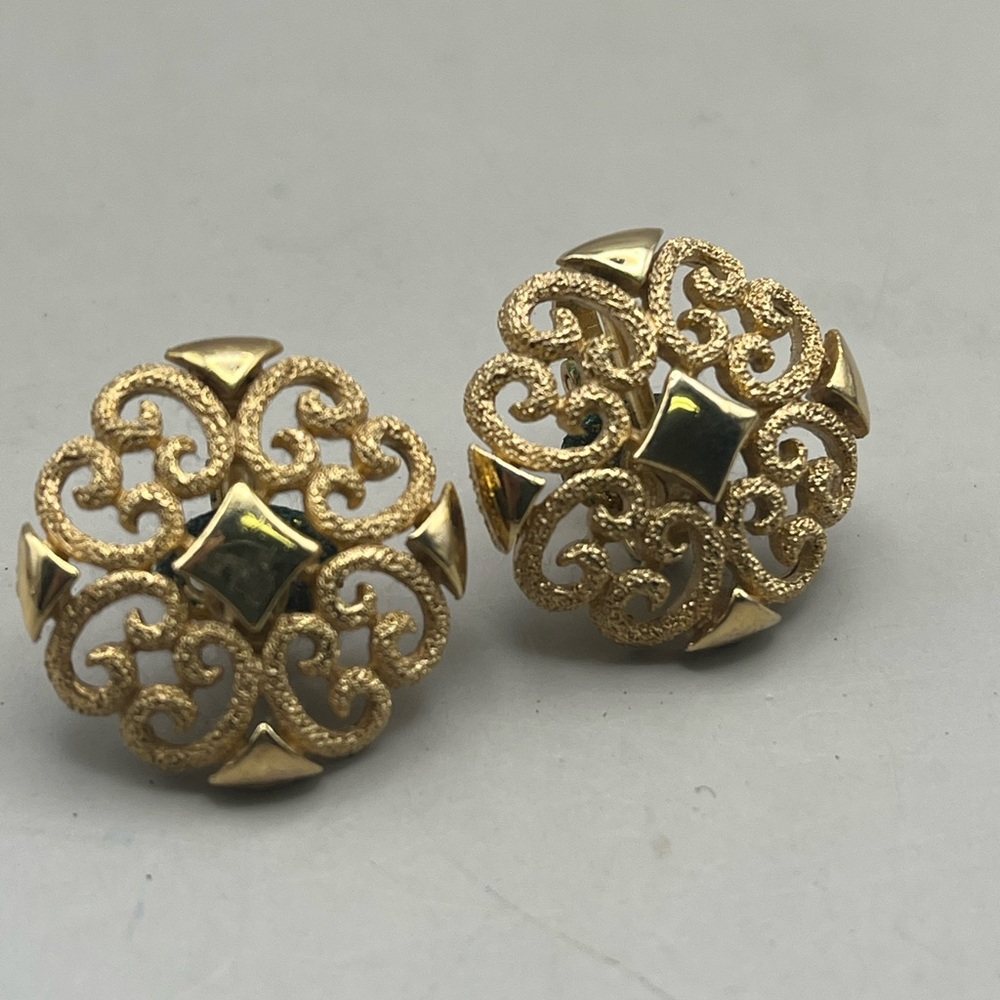 Vintage Gold Tone Avon Filigree Clip on Earrings -Luxe Statement Jewelry